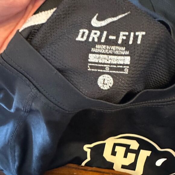 Nike Dri-FIT Black Athletic Shirt with Logo - Picture 1 of 1
